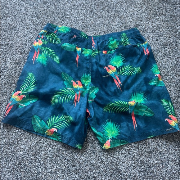 Rip Curl Men’s Swim trunks board Shorts Green Palm & Multicolor Parrot Print lrg - Picture 7 of 7